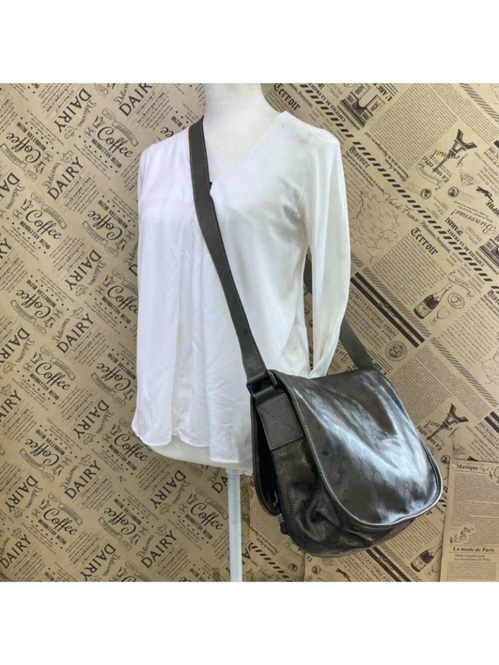 ★SOLD★ Gucci GG Supreme Shoulder Messenger Bag Business Travel - Picture 4 of 16